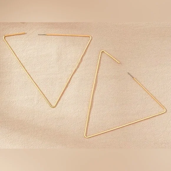 Triangle Goldtone Hoop Earrings NEW NEVER WORN - Picture 5 of 6